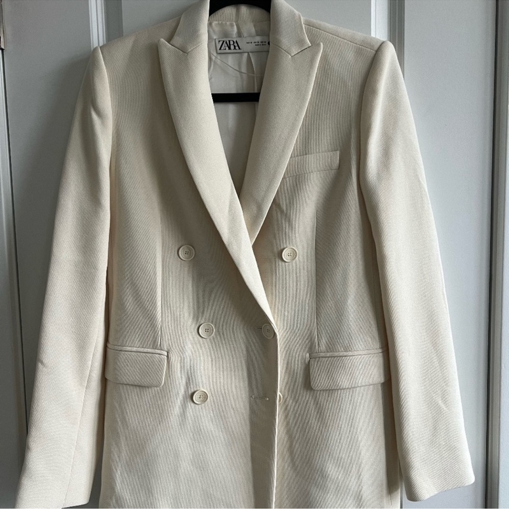 SOLD Zara Women's Cream Double-Breasted Blazer